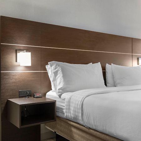 Holiday Inn Express And Suites Chicago West - St Charles By Ihg Сент-Чарлз Екстер'єр фото