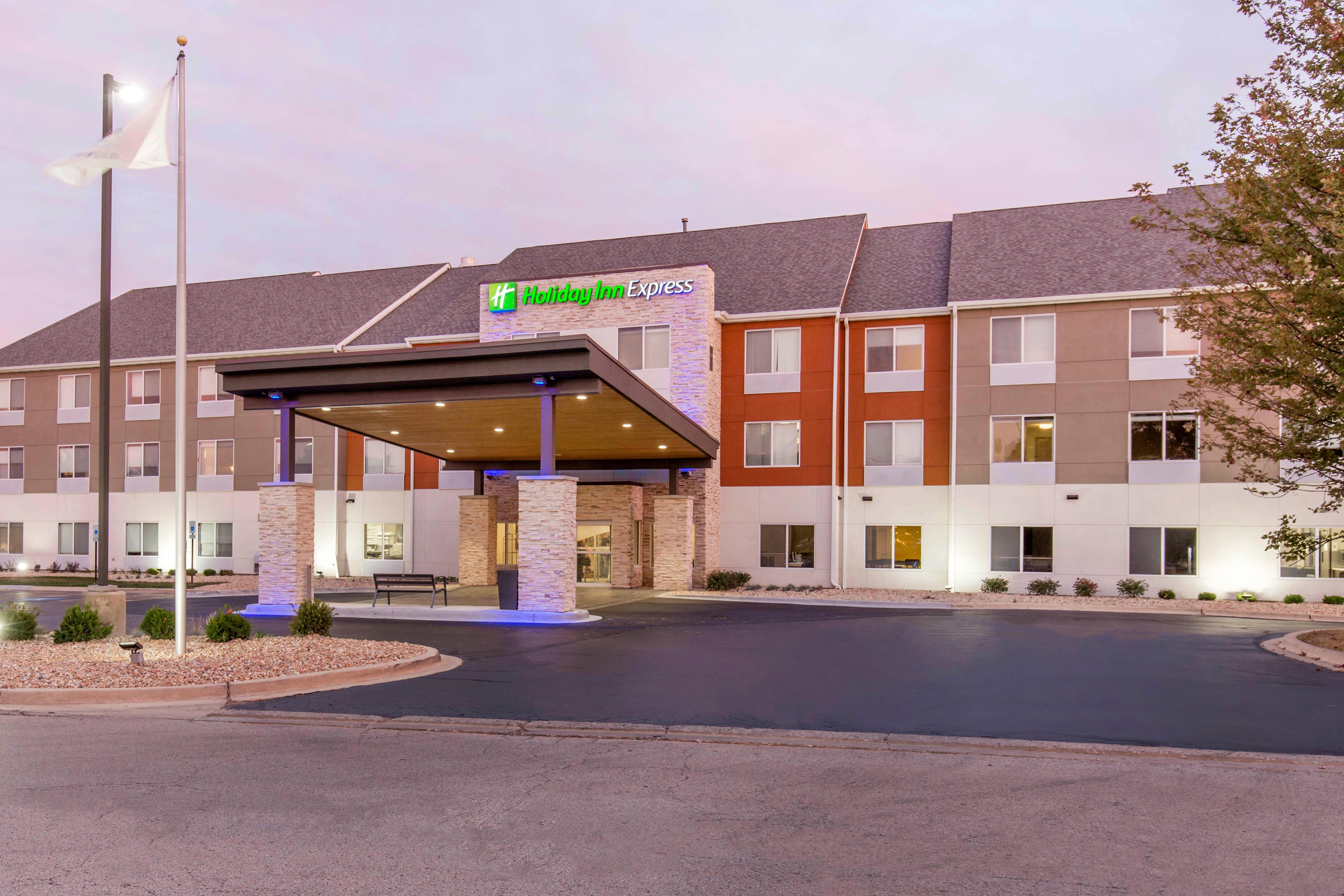 Holiday Inn Express And Suites Chicago West - St Charles By Ihg Сент-Чарлз Екстер'єр фото