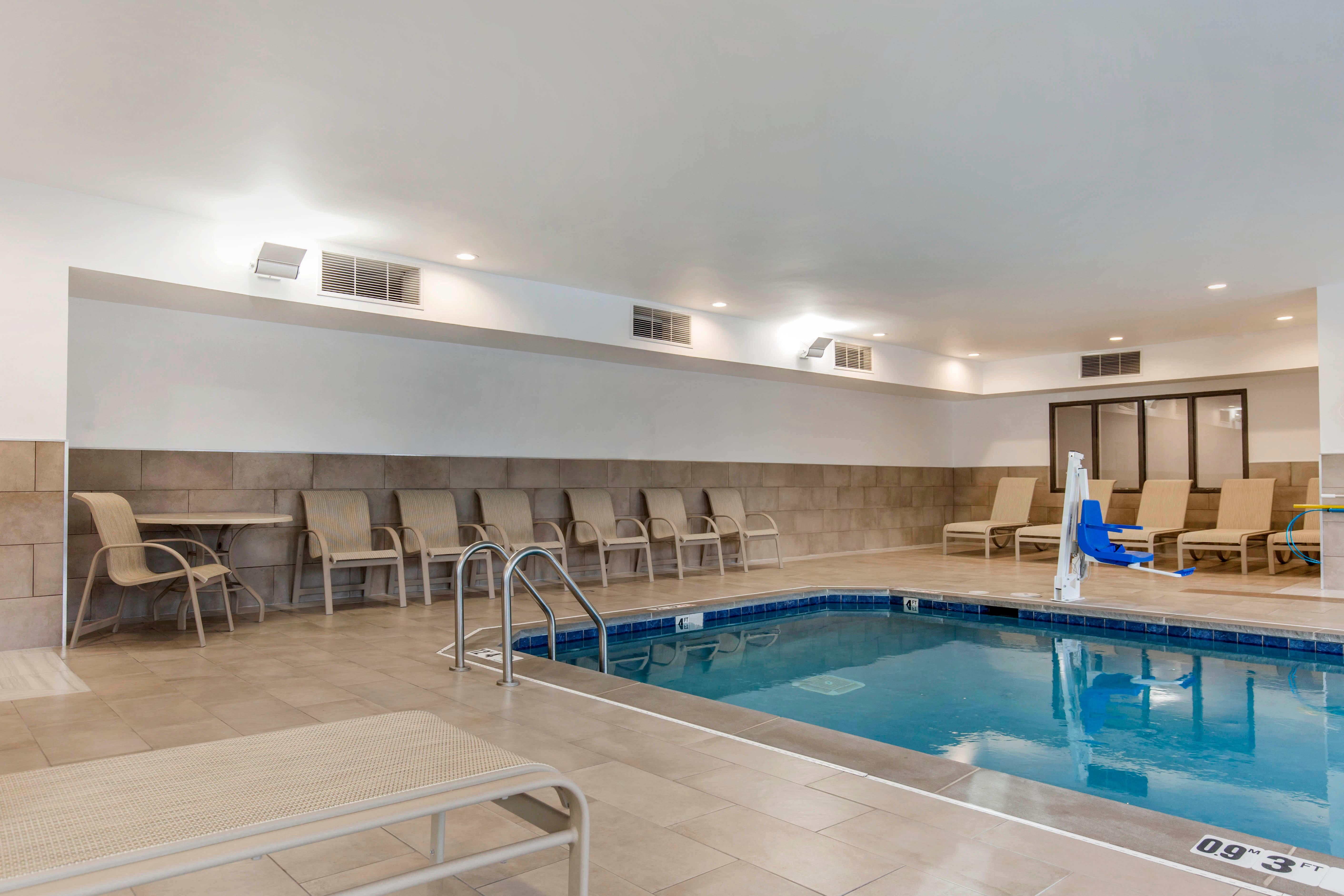 Holiday Inn Express And Suites Chicago West - St Charles By Ihg Сент-Чарлз Екстер'єр фото